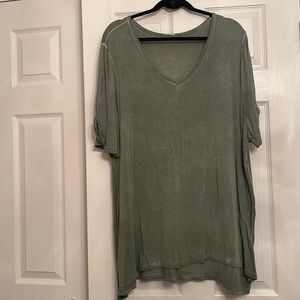 Green top jersey V-neck 2x